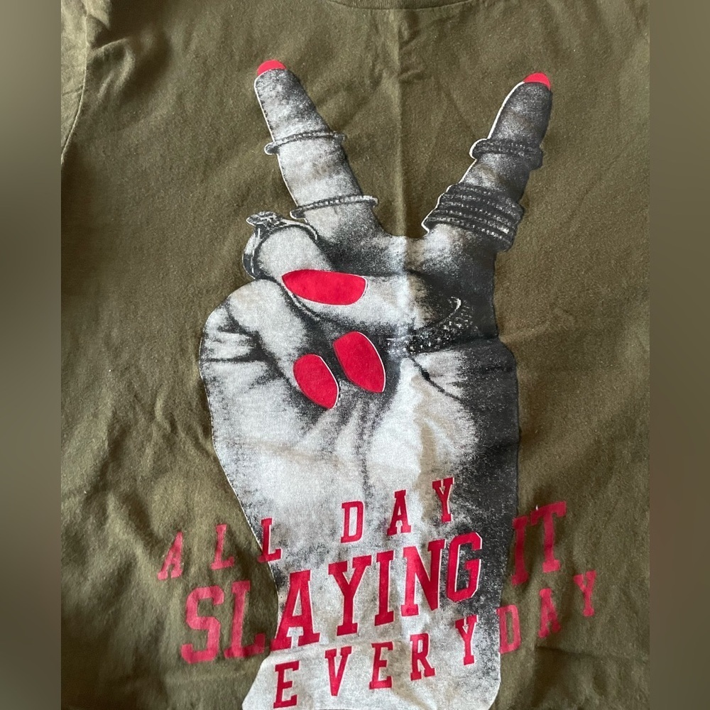 On Fire All day Slaying It Every Day T Shirt Green Womens Size L - Picture 2 of 8